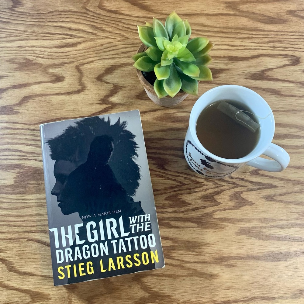 5/$10 📚 The Girl with the Dragon Tattoo by Stieg Larsson | Paperback book